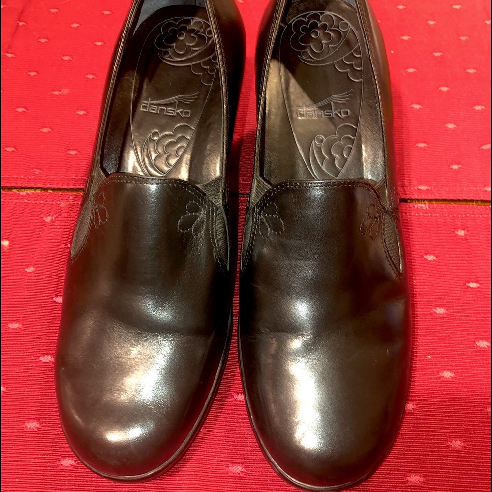 Women’s Size 10-10.5 or 41 Shoes by Dansko